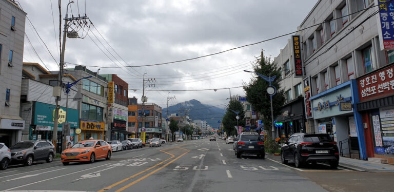 삼천포 원도심 진삼도로를 따라 걷다