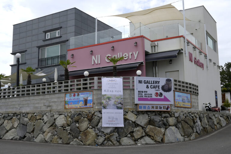 비토섬 한바퀴 NI Gallery 다녀오다.