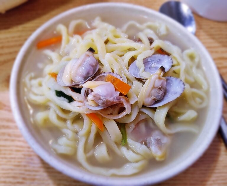 엄마 손 맛, 추억 한 그릇 – 해물칼국수